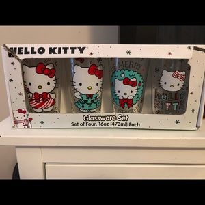 Hello Kitty Glassware Set